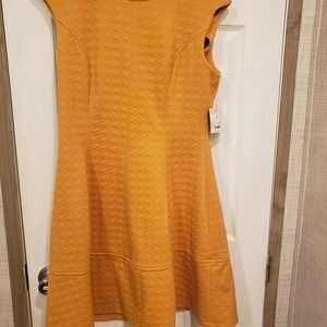 Sleeveless Liz Claiborne dress size 10 in Gold